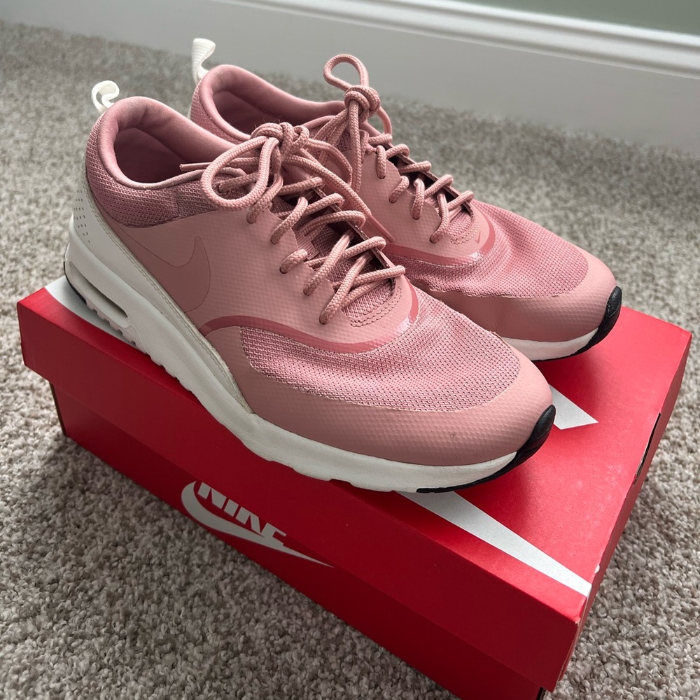NIKE Thea Pink - Size 8.5